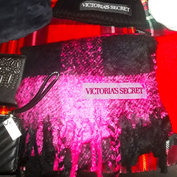 Vs/pink accessory bundle - Picture 5 of 7
